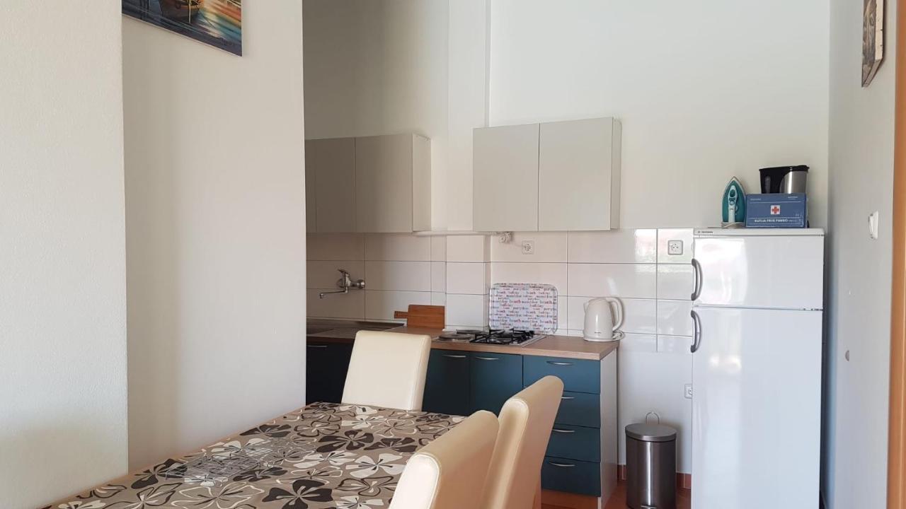 Apartmani Vincek Vodice Bagian luar foto