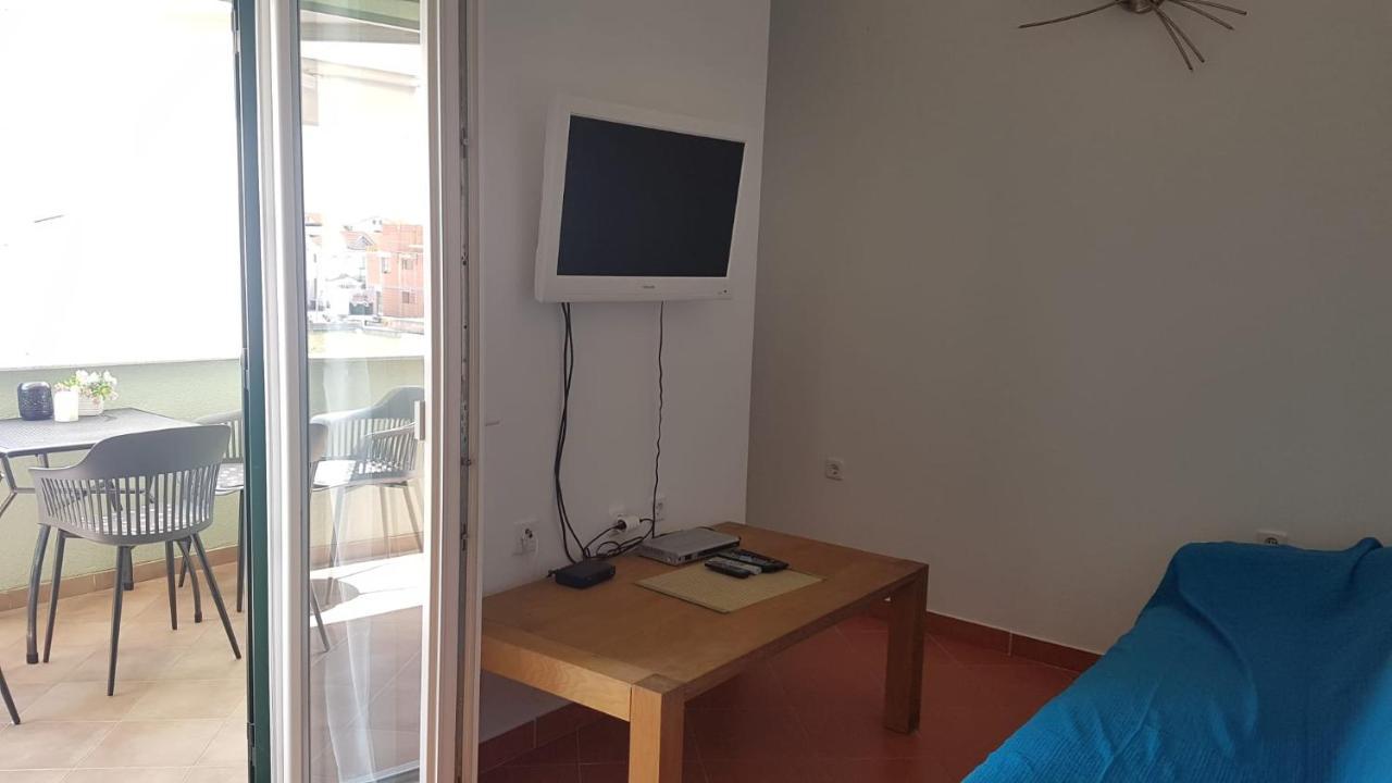 Apartmani Vincek Vodice Bagian luar foto